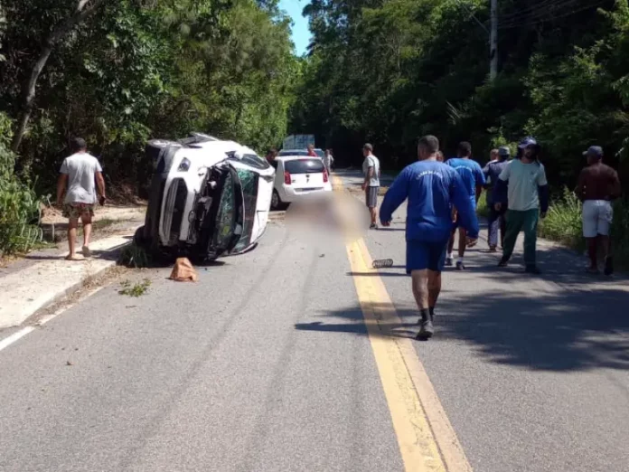 Mulher morre em acidente de carro no Ribeirão da Ilha