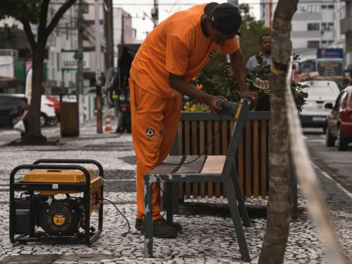 Reforma do calçadão do Kobrasol