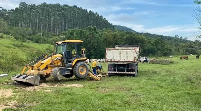 Construções são barradas em área de preservação em Sorocaba, interior de Biguaçu