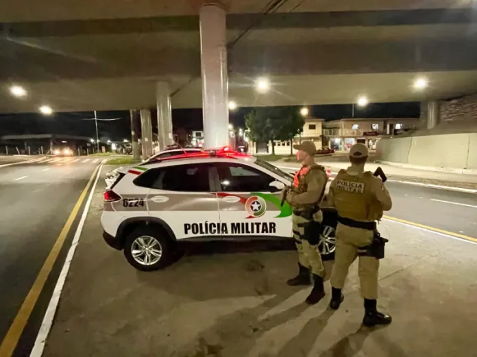 PM ocupa divisa de São José e Florianópolis