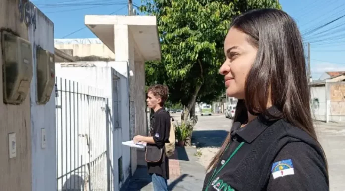 Equipes visitam residências em São José para falar de saneamento