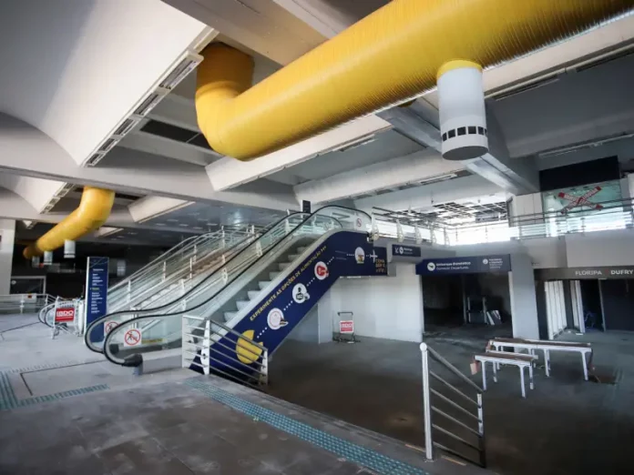 Instalação do novo hospital público de Florianópolis, no antigo aeroporto