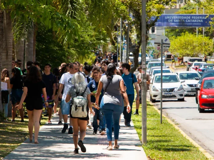 Estudantes da UFSC